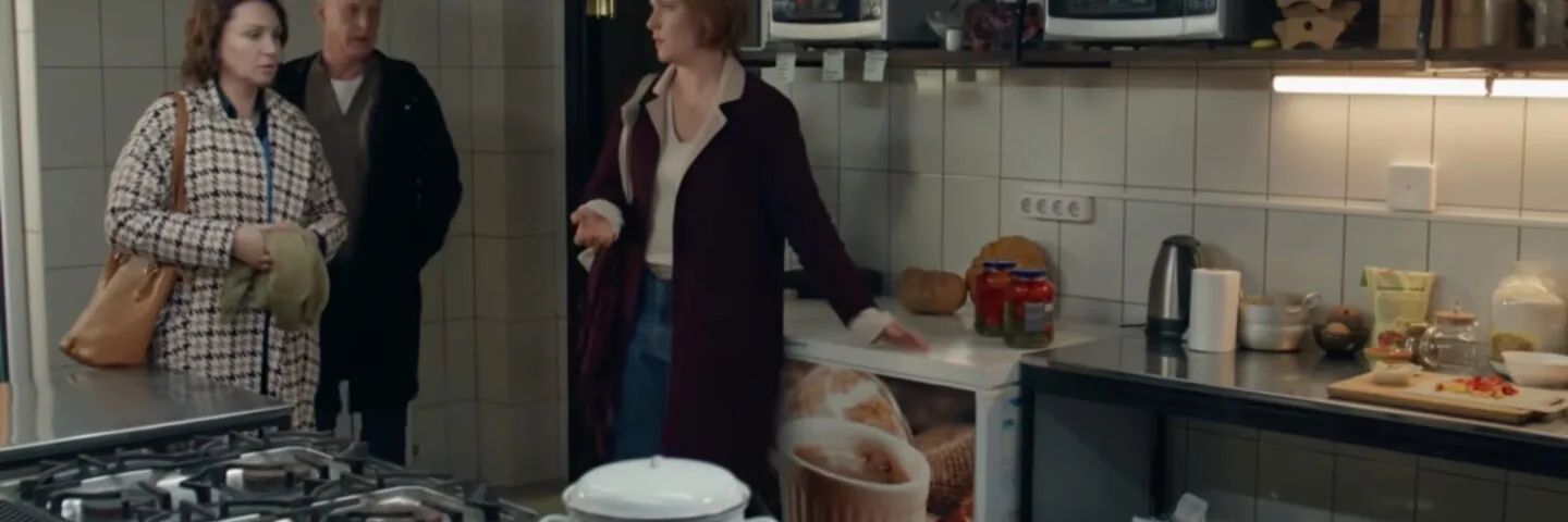 Кадр из 2 серии 1 сезона